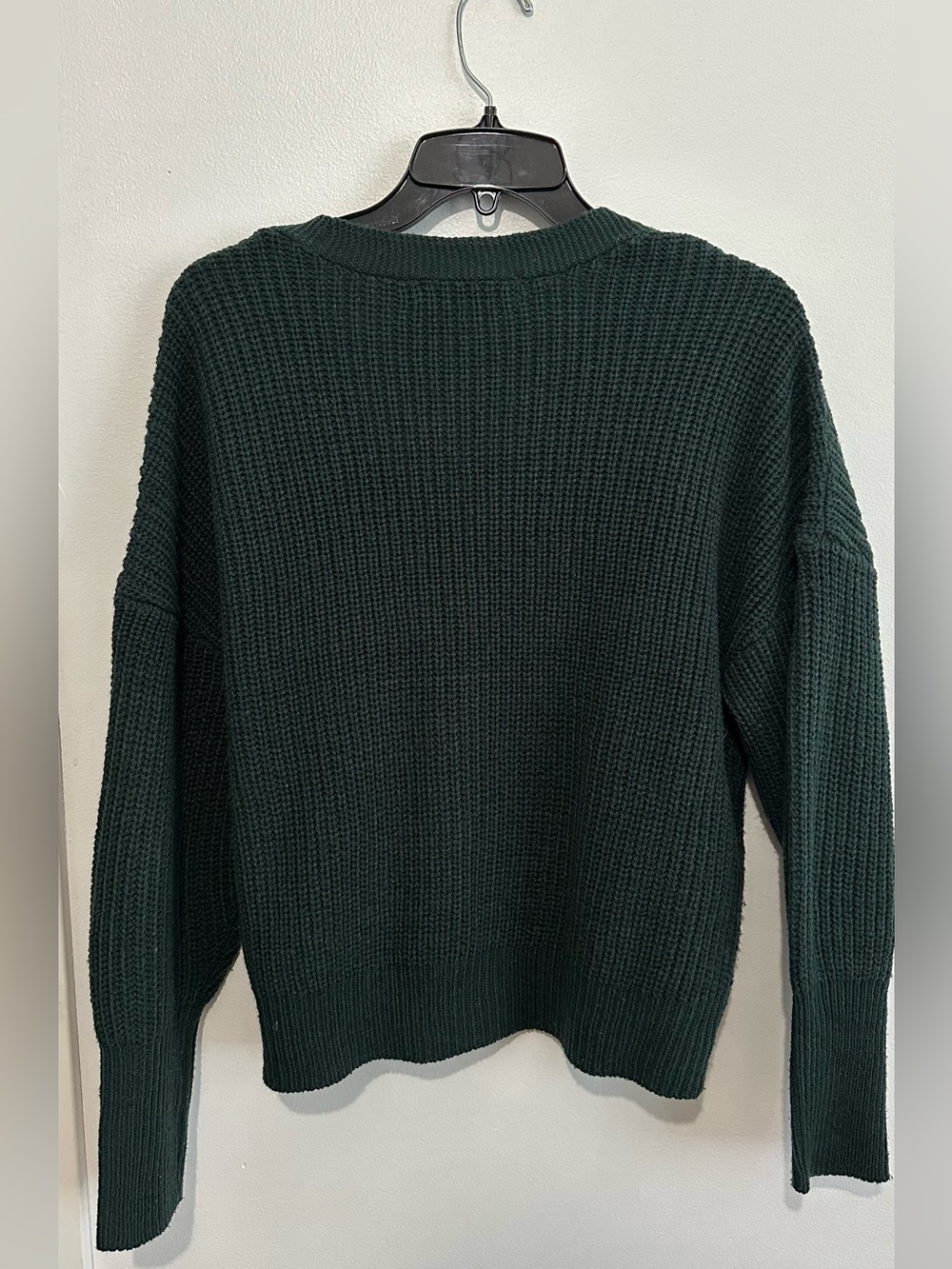 Vero Moda - Chunky Green V-Neck Button Front Women’s Sweater Cardigan - Picture 2 of 5